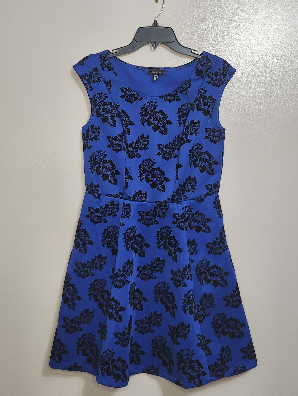 Le Chateau Deep Blue Floral Fit & Flare Dress Size Medium